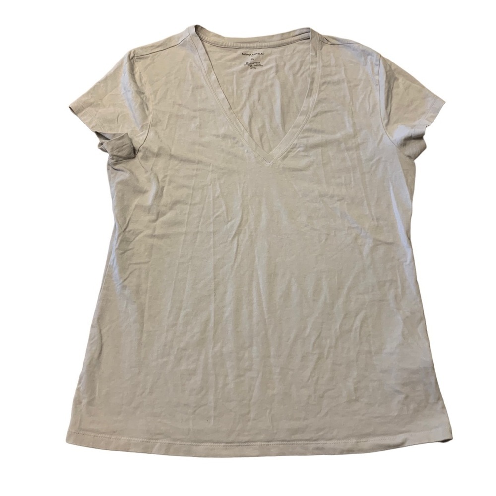 Banana Republic | V-Neck Gray Tee Size XL Fitted Shirt